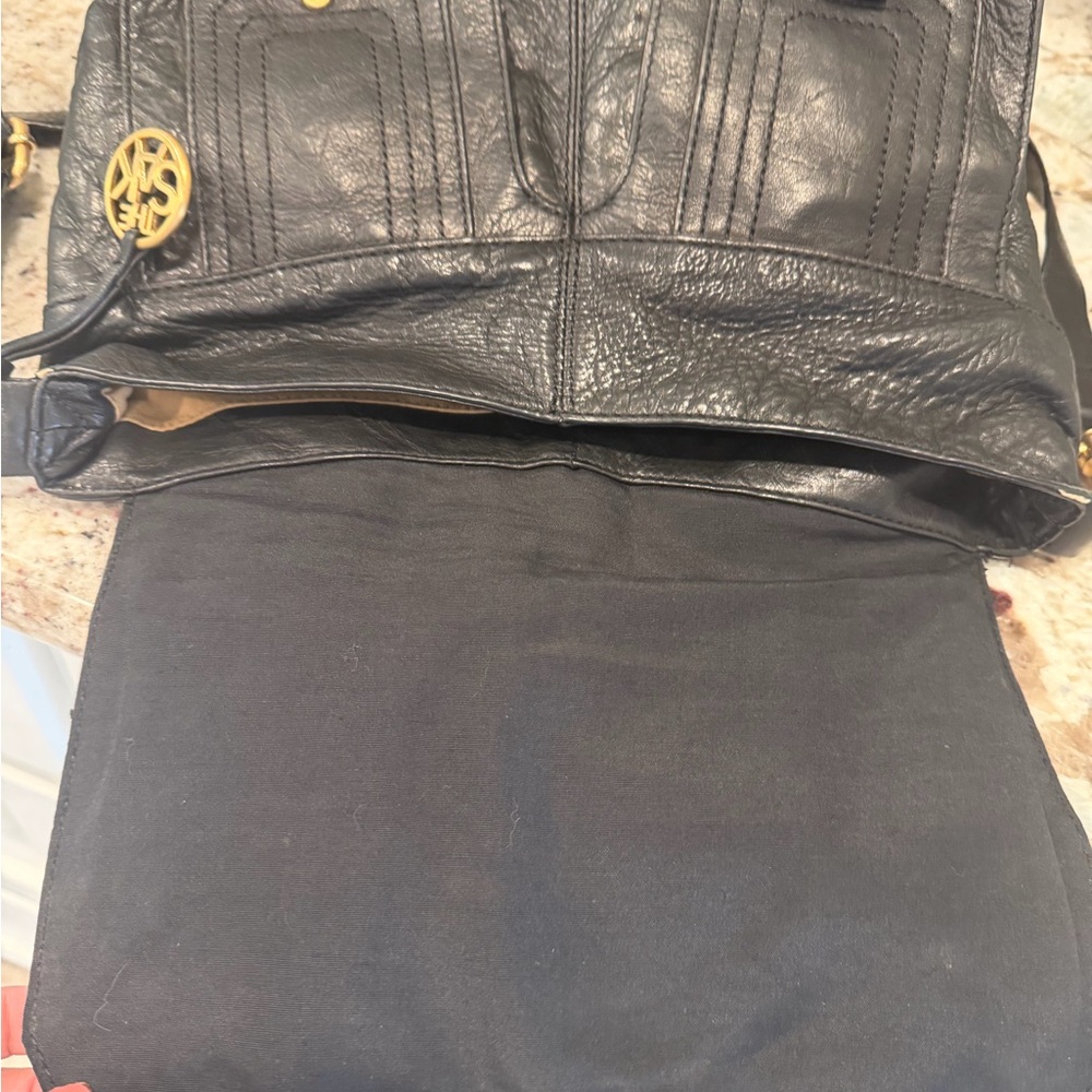 The Sak Black Leather Crossbody Bag - Picture 4 of 11